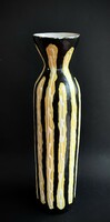 Ceramic vase by László Elijah