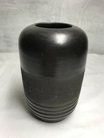 Super minimal ceramic vase