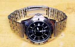 Helvetia quartz 100m water resist men's wristwatch with metal buckle, scratch-free robust piece