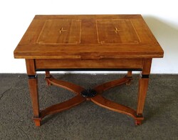 1I905 Antique Marquetry Braided Cherry Wood Openable Dining Table. (1780-1800)