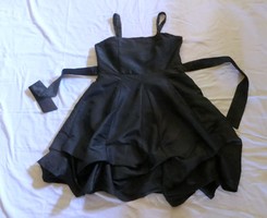 Fekete feltűzött aljú ruha 158 cm-re YD