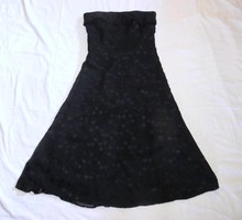 Fekete pöttymintás muszlin ruha Début 6/34-s pántnélküli db: 66-68 Mb : 72 cm h: 90