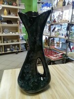 Retractable ceramic vase