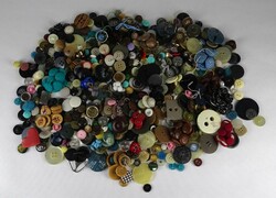 1P976 old mixed button package 1.05 Kg