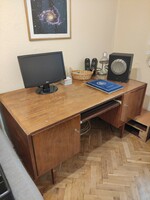 Retro desk with drawers
