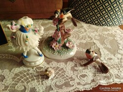 2 darab sérült porcelán figura Herendi és csipkés nápolyi