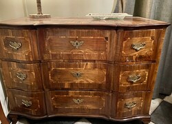 18th century marquetry chest of drawers from the era of Maria Theresa, with original back panel, beautifully restored