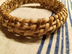 Straw thread - bracelet / in folk dress