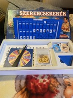 Wheel of fortune board game /not retro /
