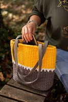 Crocheted women's bag
