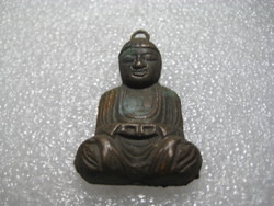 Buddha medál  , bronzból  4,5 cm  , régi patinás darab