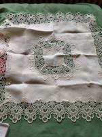 Tablecloth, centerpiece
