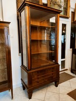 Art deco display case by Imre Mahunka, with a small dresser with four drawers at the bottom from the 1930s