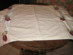 Charming vintage rose ruffled pillowcase