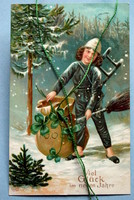 Antik dombornyomott Újévi üdvözlő képeslap -kis  kéményseprő, pénzeszsák, 4levelű lóhere ,téli táj