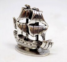 Silver sailboat miniature (zal-ag119430)