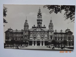 Régi képeslap: Győr, Városháza (1957)