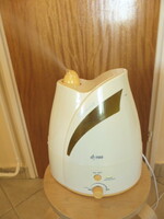 Dyras ultrasonic extra quiet cold humidifier, hardly used