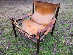 Safari vintage cowhide armchair size
