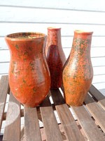 3 pond head vases