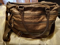 Fredsbruder solid leather bag.