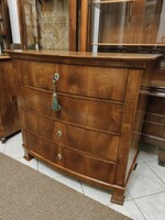 Very nice, original antique Beidermeier small chest of drawers, with working locks, original hinges 1880-1900