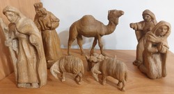 (K) nativity figures carved from old wood