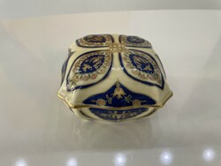 Zsolnay large bonbonier porcelain box with extremely rare painting