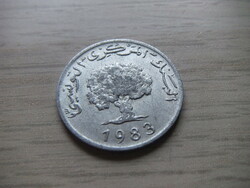 5 Millim 1983 Tunézia