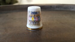 Angol Royal Doulton porcelán gyűszű