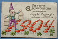 Antik dombornyomott Újévi postázás alatt? sérült/érdekes jelzésű képeslap - 1904 gombából törpével