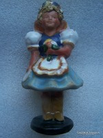 Szécsi jolán pottery: a woman in folk costume