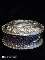Silver (925) English relief pattern box with gilded interior. (1918 Birmingham)
