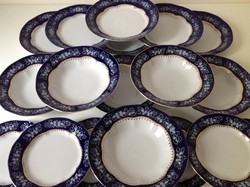 Zsolnay pompadour ii set - 18 plates