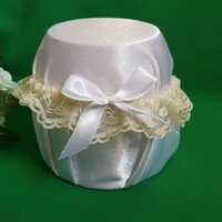 Ekrü lace, white bow bridal garter, thigh lace