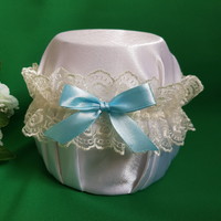 Ekrü lace, light blue bow bridal garter, thigh lace