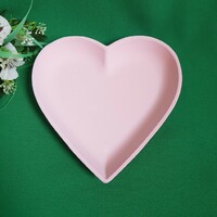 Új, rózsaszín szív alakú tálaló, kínáló tányér, esküvői dekorációs tálca
