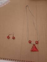 Red plastic stone necklace and earrings, negotiable