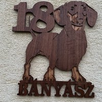 Tacsi utcanév tábla – egyedi kültéri fa házszám- és utcanévtábla