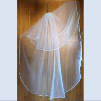 ÚJ, kézzel készített, 2 rétegű, szatén szélű HÓFEHÉR menyasszonyi fátyol 135cm hosszú (28.1)