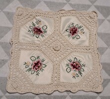 Embroidered decorative pillow (m4400)