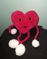 Heart-shaped plush pillow