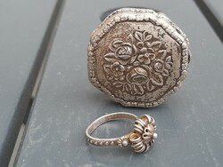 Meseszép kidolgozott ezüst szelence + gyűrű