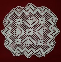 Crocheted tablecloth / showcase tablecloth