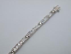 UK0079   Gyönyörű áttetsző köves ezüst karkötő 19.5 cm hosszú