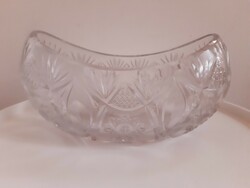 Lip boat-shaped lead crystal centerpiece, offering