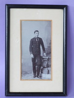 Soldier in photo frame (190914)
