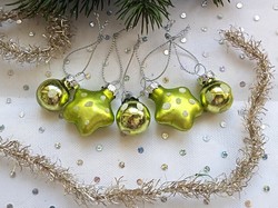 Üveg karácsonyfa dísz  zöld pöttyös mini gömbök csillagok 2- 3cm