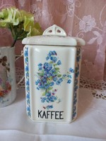 A dreamy forget-me-not coffee holder