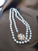 Vintage hand knotted pearl necklace